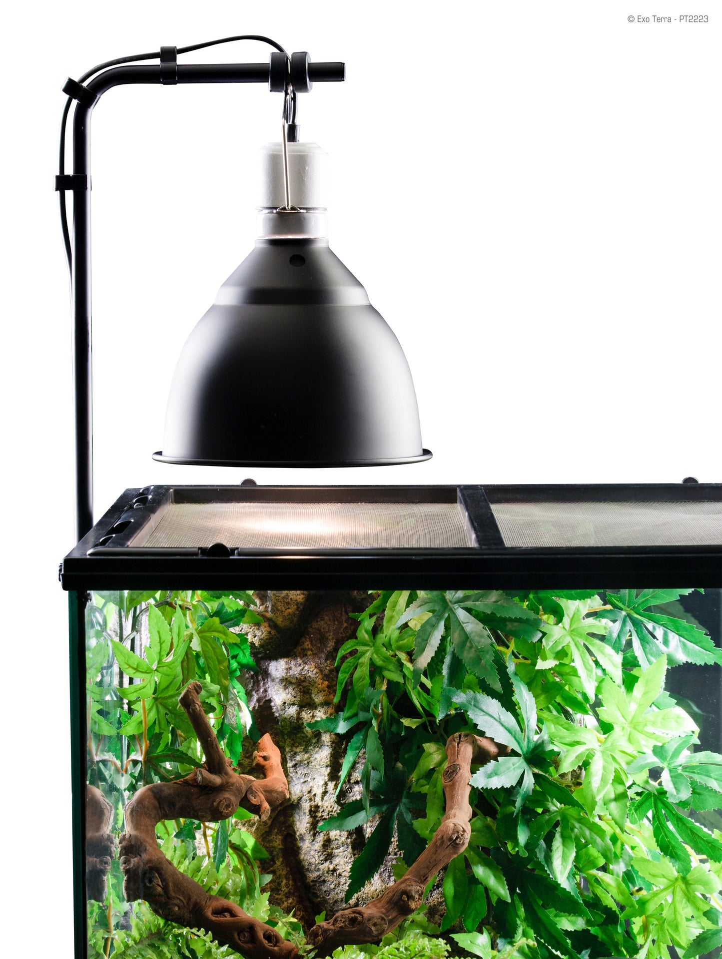 pt2223_light_bracket_in_use_01